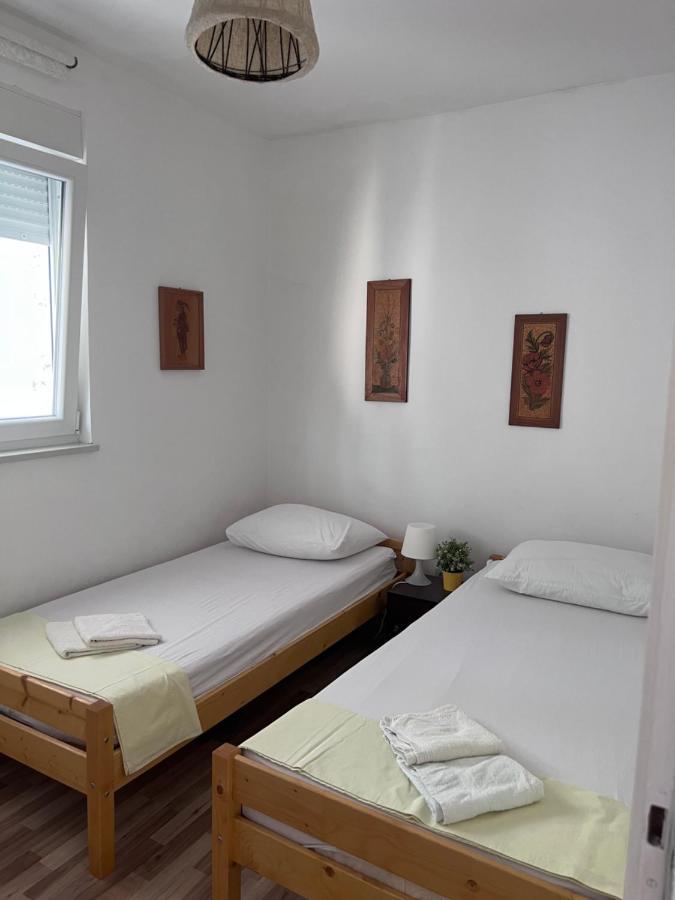 Apartment Tea Rab Town Bagian luar foto